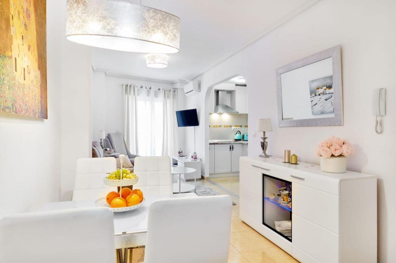 Almudena Playa Del Cura En Torrevieja Apartment Luaran gambar