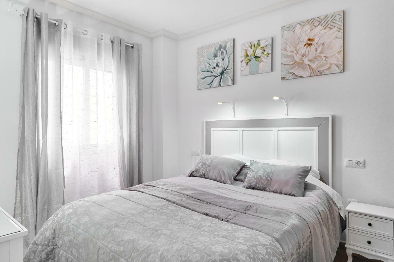 Almudena Playa Del Cura En Torrevieja Apartment Luaran gambar